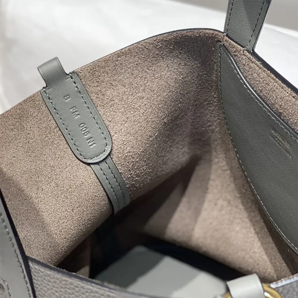 Hermes Women In the Loop 18 Handbag Clemence Leather-Gray/Gold - image 9