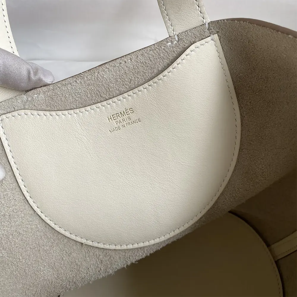 Hermes Women In the Loop 18 Handbag Clemence Leather-White/Gold - image 8