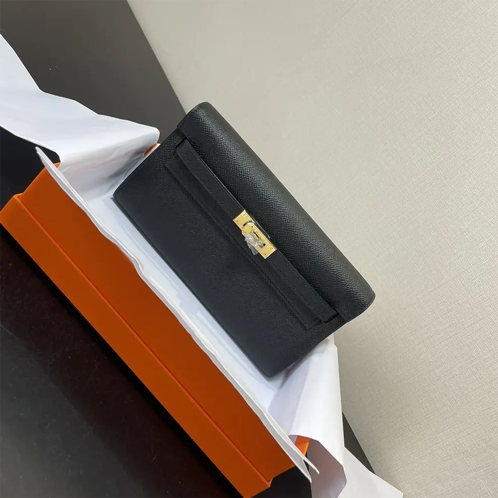Hermes Women Kelly To Go in Epsom Leather-Black/Gold - image 7