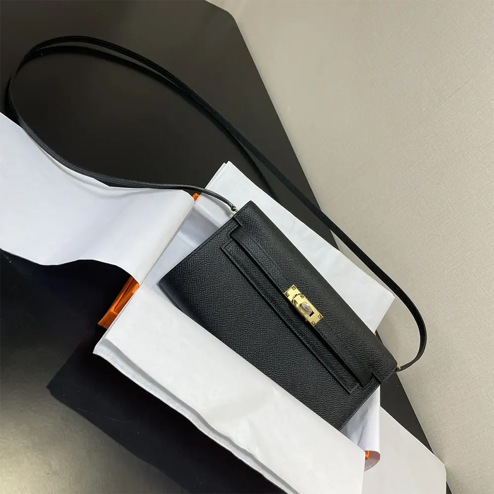 Hermes Women Kelly To Go in Epsom Leather-Black/Gold - image 6
