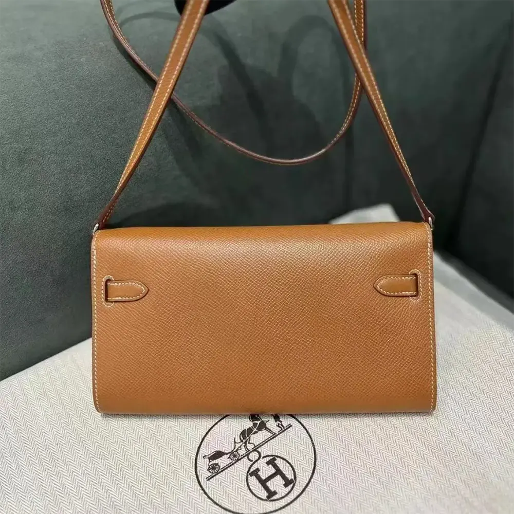 Side angle showing structured silhouette of Hermes Women Kelly To Go