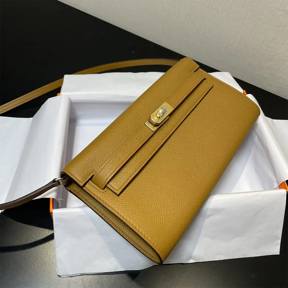 Hermes Women Kelly To Go in Epsom Leather-Gold - image 5