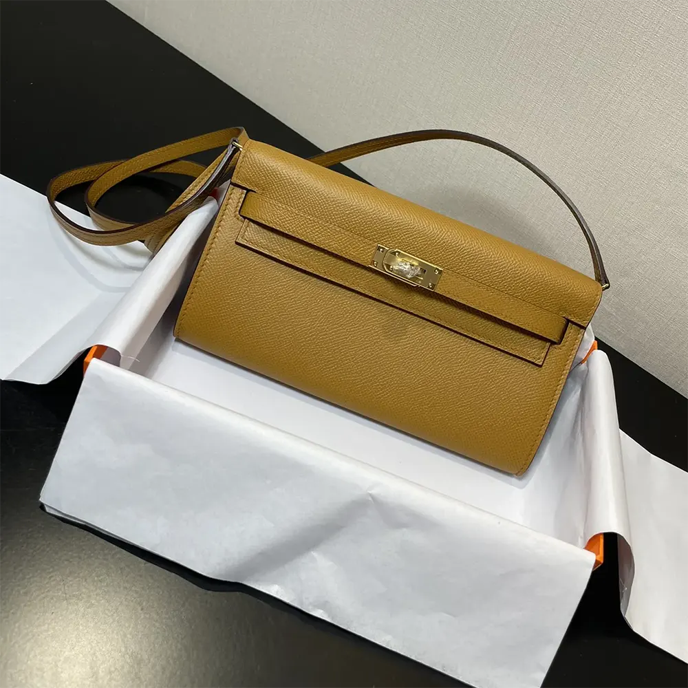 Hermes Women Kelly To Go in Epsom Leather-Gold - image 4