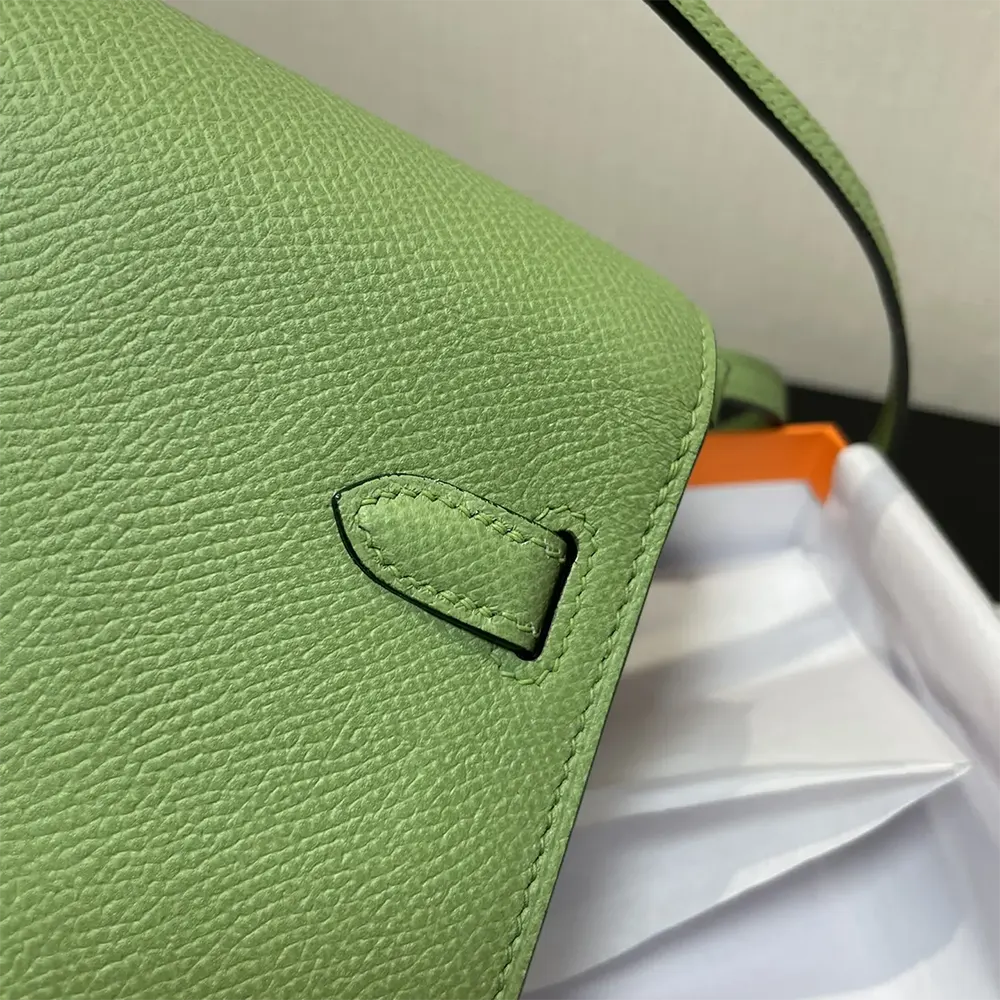 Hermes Women Kelly To Go in Epsom Leather-Green/Gold - image 7