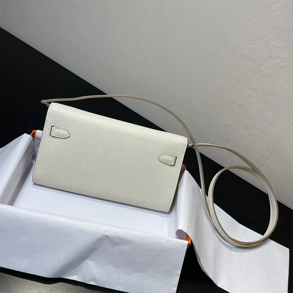 Hermes Women Kelly To Go in Epsom Leather-White/Silver - image 6