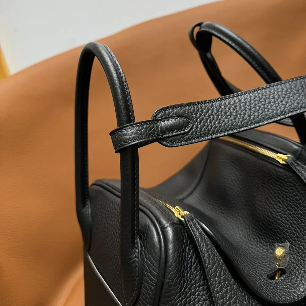 Hermes Women Lindy 26 in Clemence Leather-Black/Gold - image 9