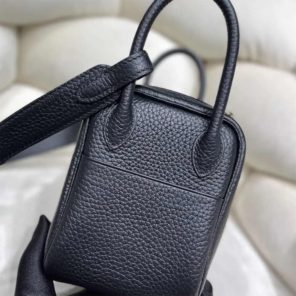 Hermes Women Lindy Mini 19 in Clemence Leather-Black/Gold - image 4