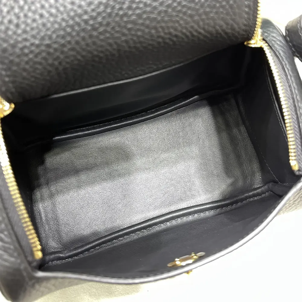 Hermes Women Lindy Mini 19 in Clemence Leather-Black/Gold - image 10