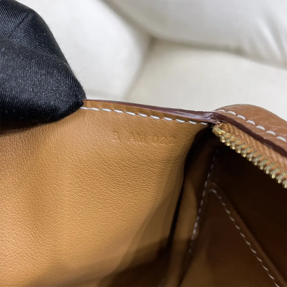 Hermes Women Lindy Mini 19 in Clemence Leather-Brown/Gold - image 10