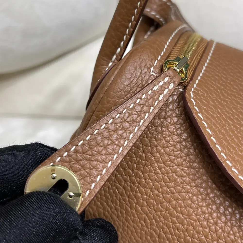 Hermes Women Lindy Mini 19 in Clemence Leather-Brown/Gold - image 8