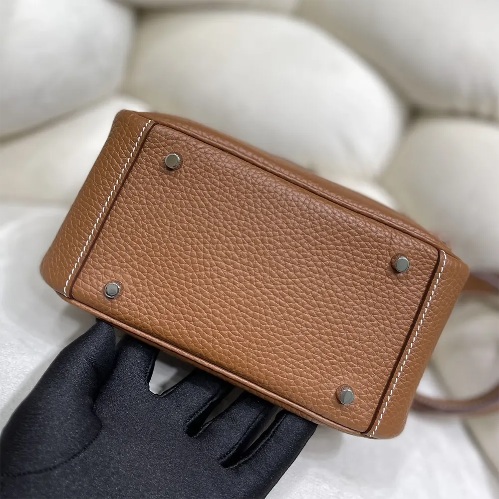 Hermes Women Lindy Mini 19 in Clemence Leather-Brown/Silver - image 5