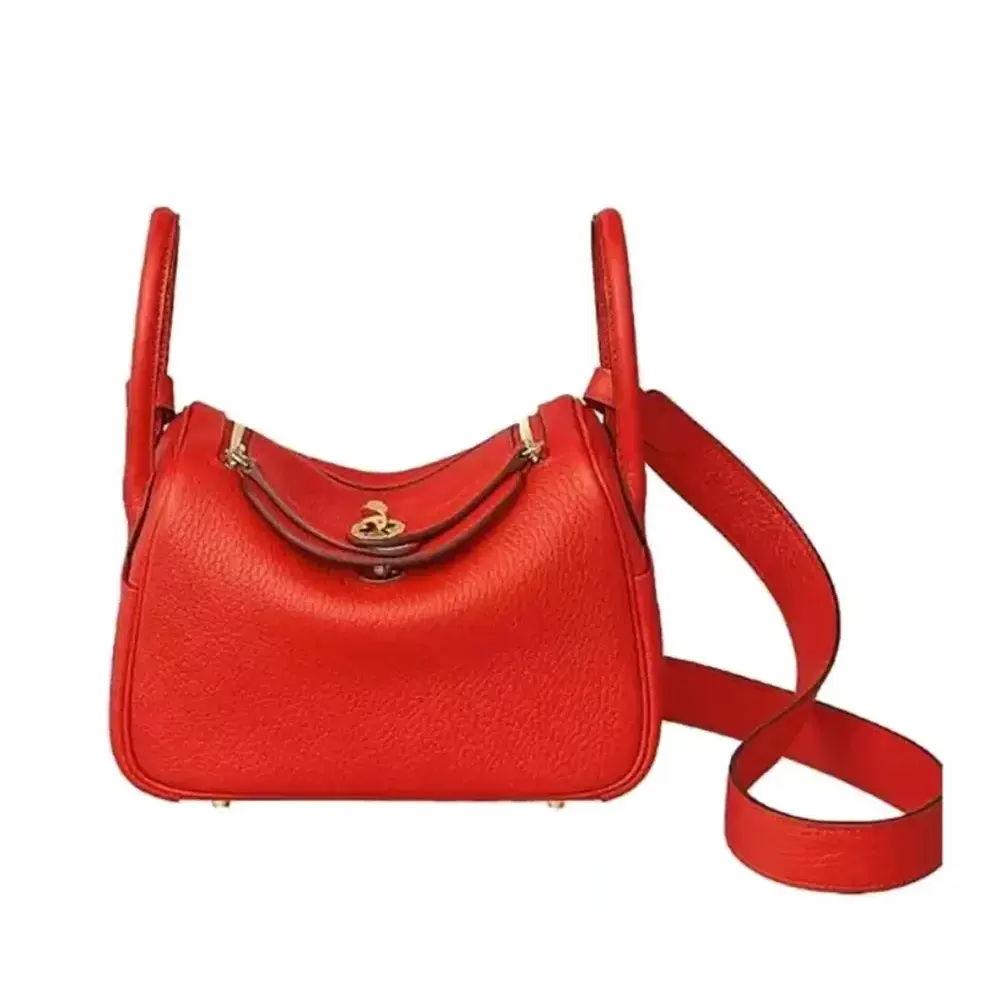 Front angle view of Hermes Women Lindy Mini 19 in black Clemence leather