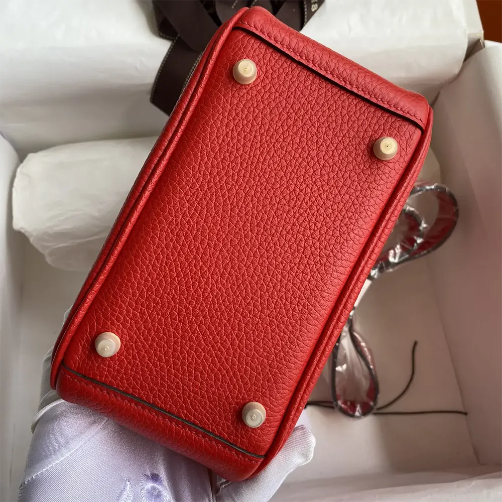 Hermes Women Lindy Mini 19 in Clemence Leather-Red/Gold - image 4