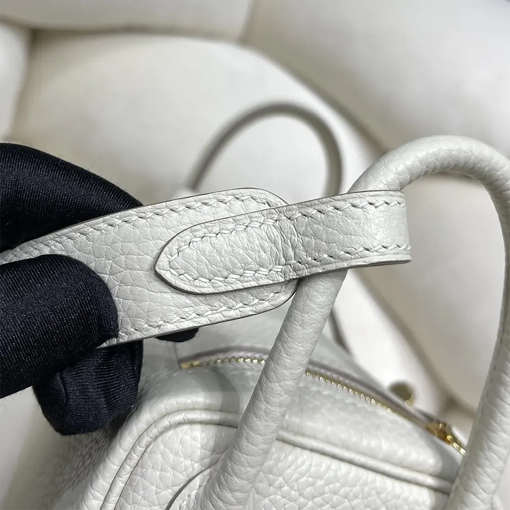 Hermes Women Lindy Mini 19 in Clemence Leather-White/Silver - image 9