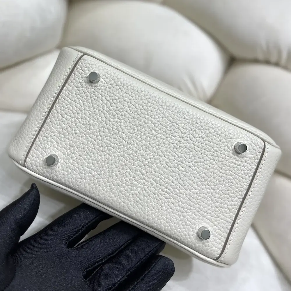 Hermes Women Lindy Mini 19 in Clemence Leather-White/Silver - image 4