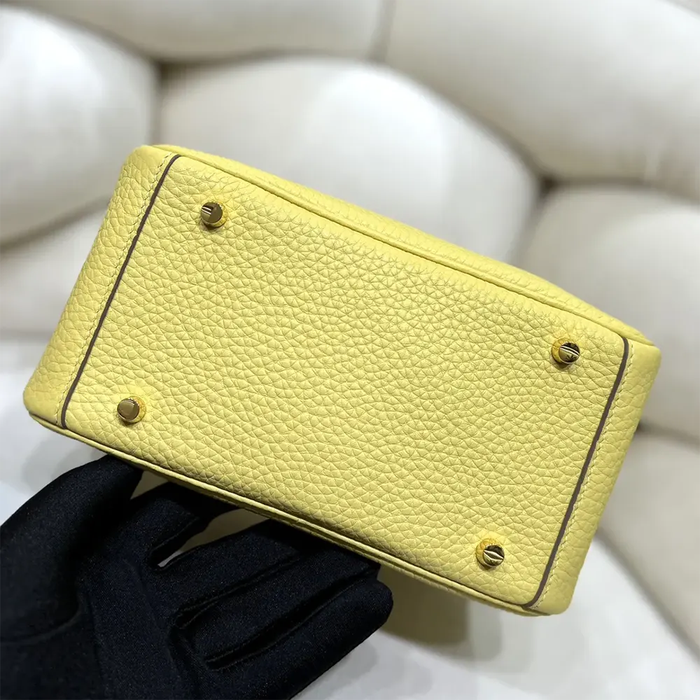 Hermes Women Lindy Mini 19 in Clemence Leather-Yellow/Gold - image 5