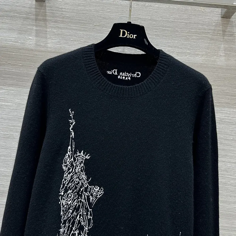 Dior Women Embroidered Sweater Black and White Cashmere and Silk Knit with New York Motif - image 4