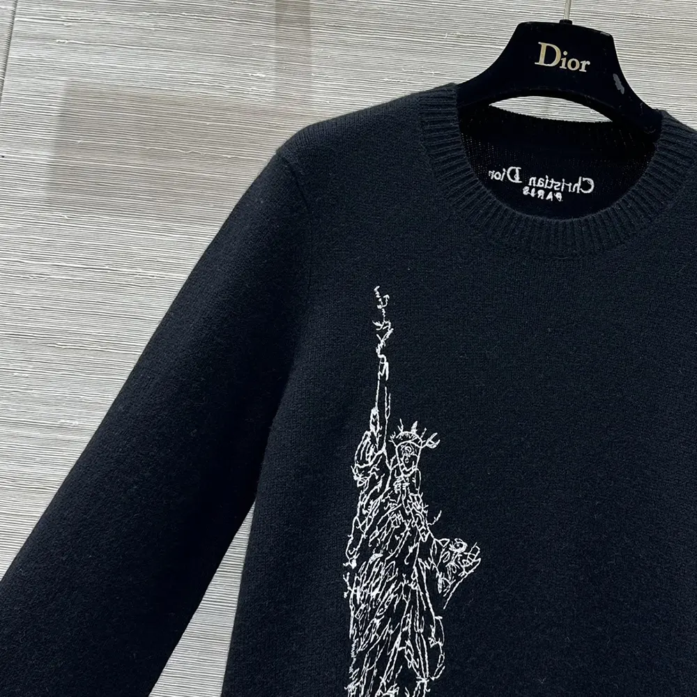 Dior Women Embroidered Sweater Black and White Cashmere and Silk Knit with New York Motif - image 5