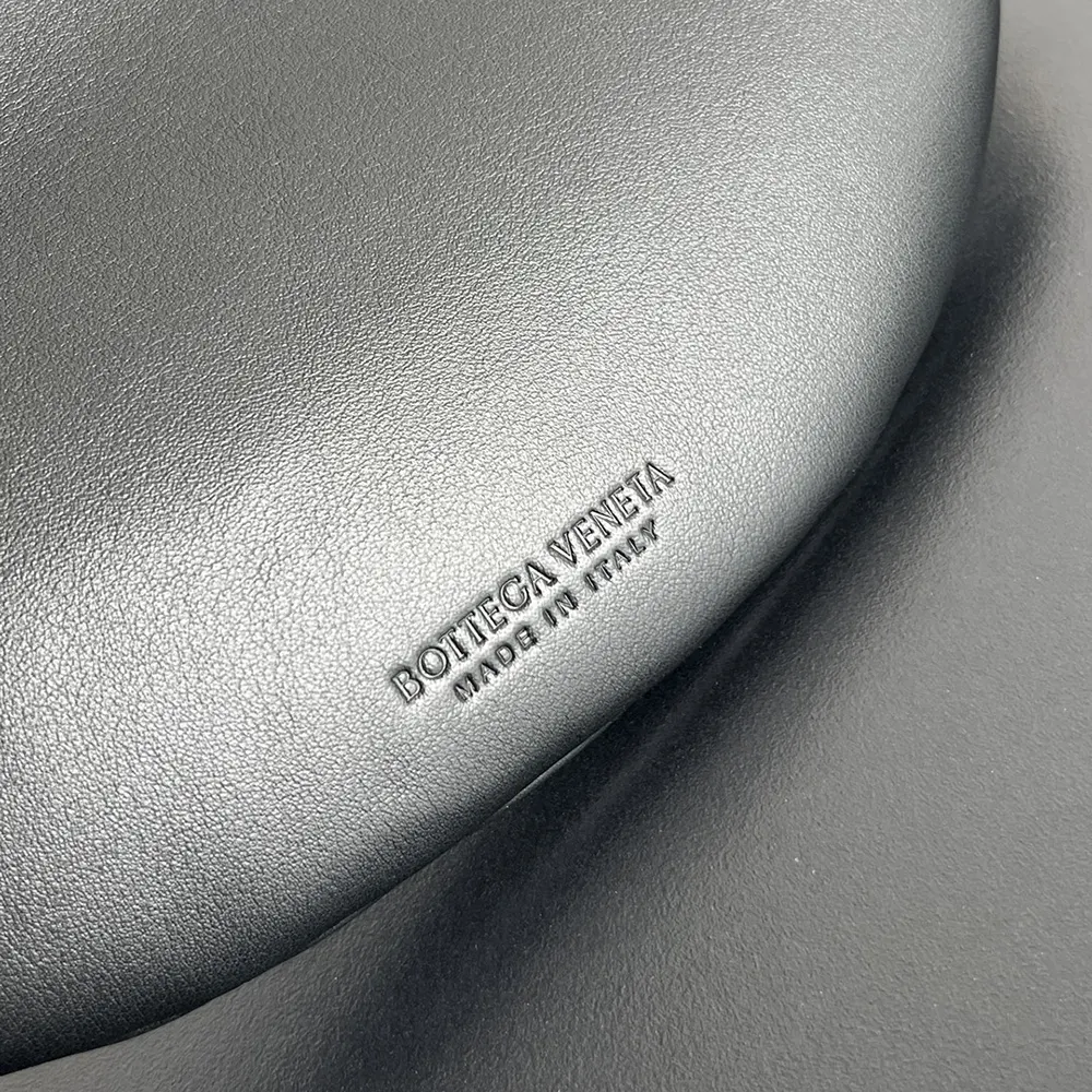 Bottega Veneta Women Small Solstice Shoulder Bag in Calf Leather with Signature Knot Details - image 7