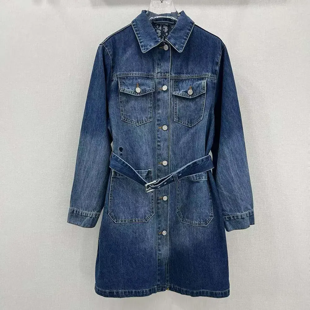 Close-up of Dior Oblique interior lining in Blue Stonewashed cotton jacket