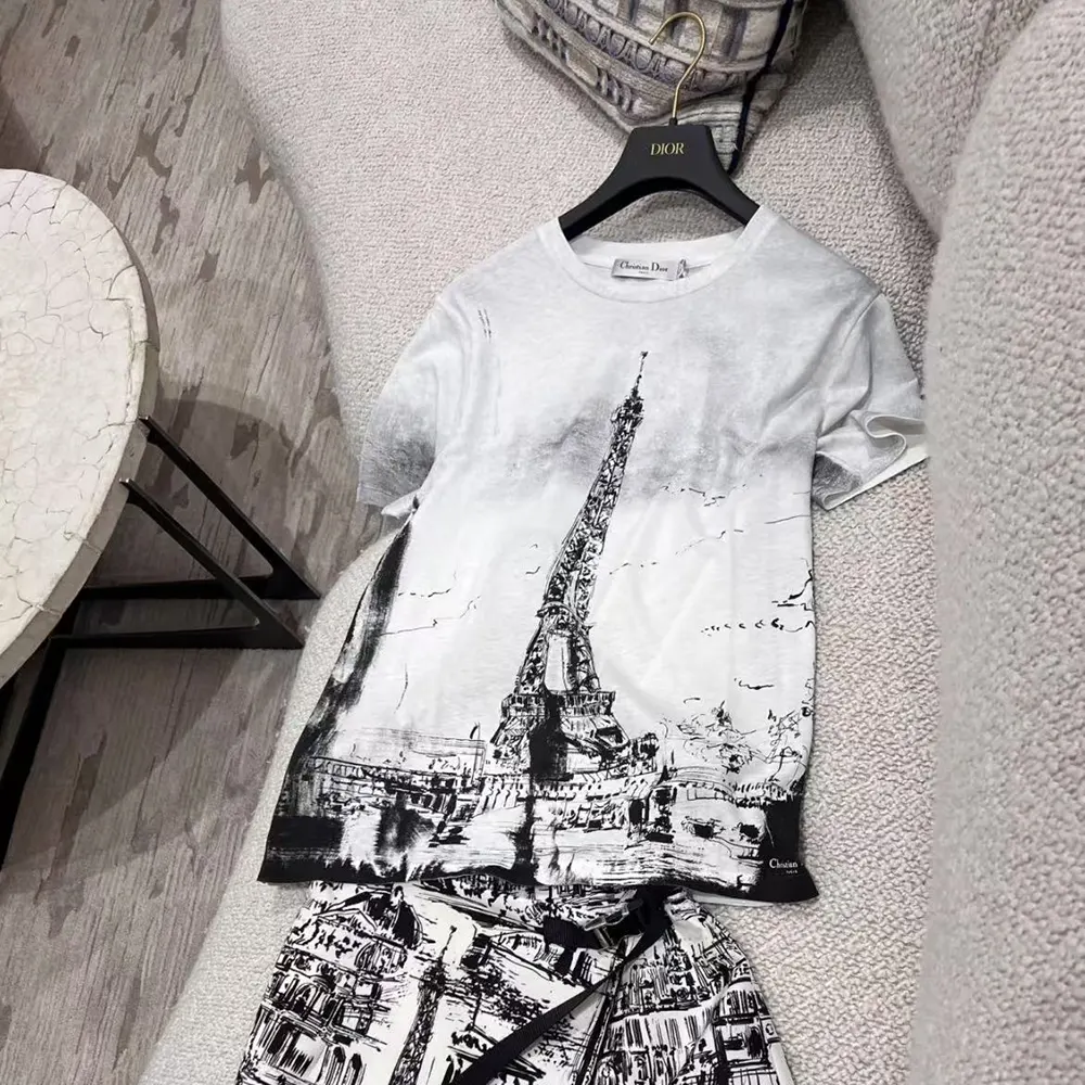 Close-up of Paris motif detail on Dior Women T-Shirt Black and White Cotton and Linen Jersey