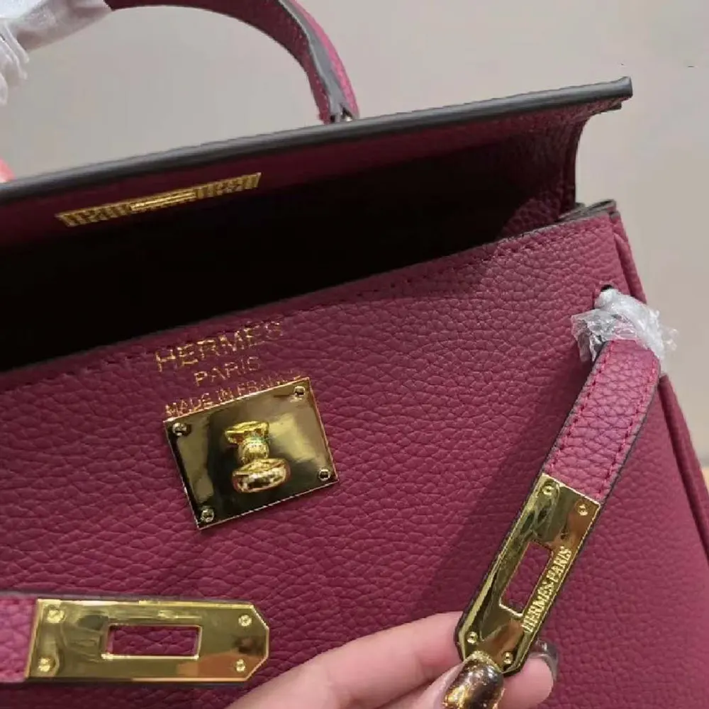 Hermes Women Kelly Bag 20 in Epsom Leather-Bordeaux - image 9