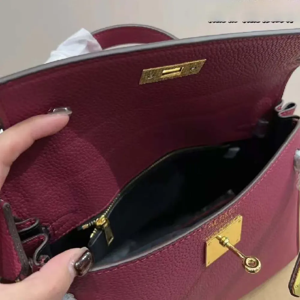 Hermes Women Kelly Bag 20 in Epsom Leather-Bordeaux - image 8