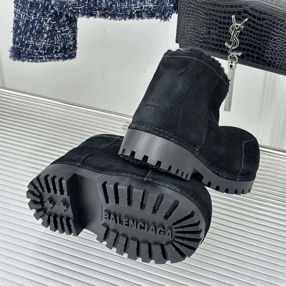 Balenciaga Unisex Alaska Fur Bootie in Black Split Calfskin and Synthetic Material - image 9