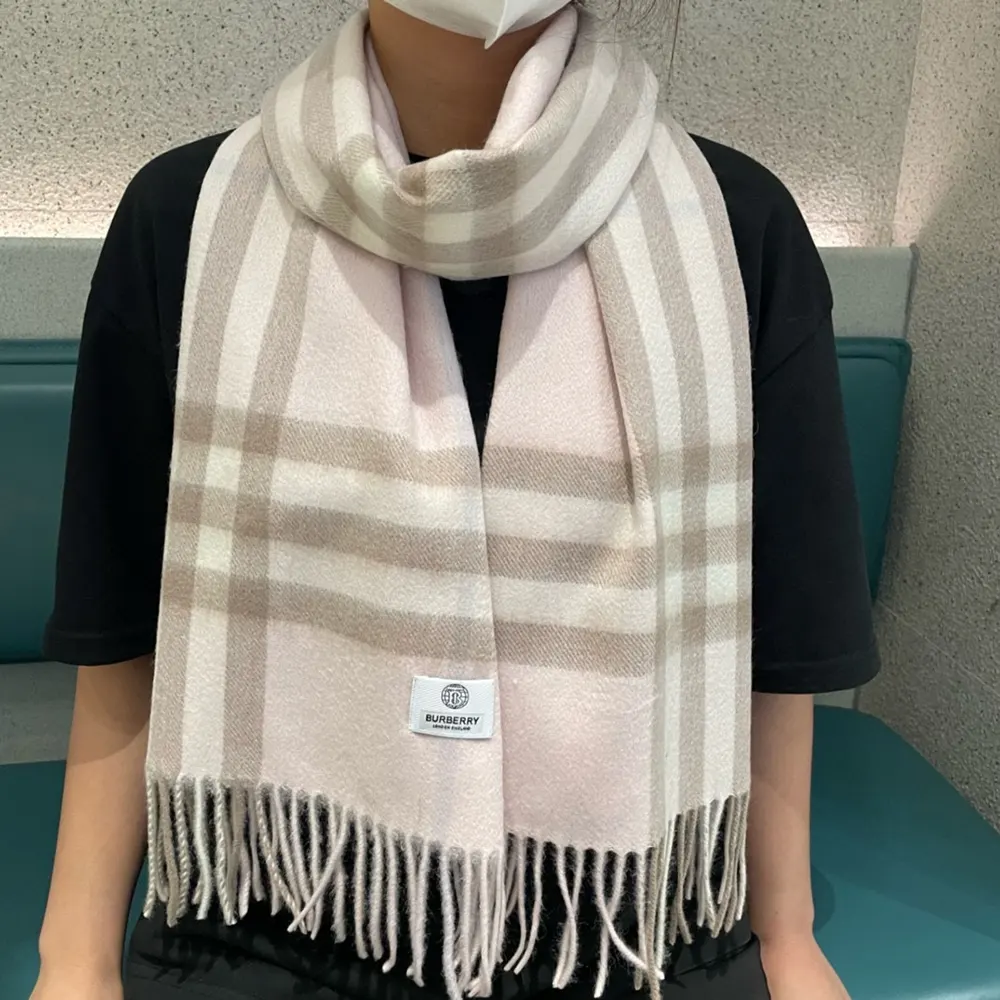 Burberry Unisex Check Cashmere Scarf-Pink - image 9