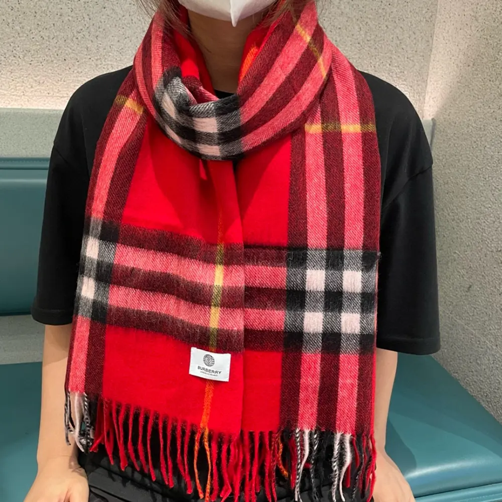 Burberry Unisex Check Cashmere Scarf-Red - image 9