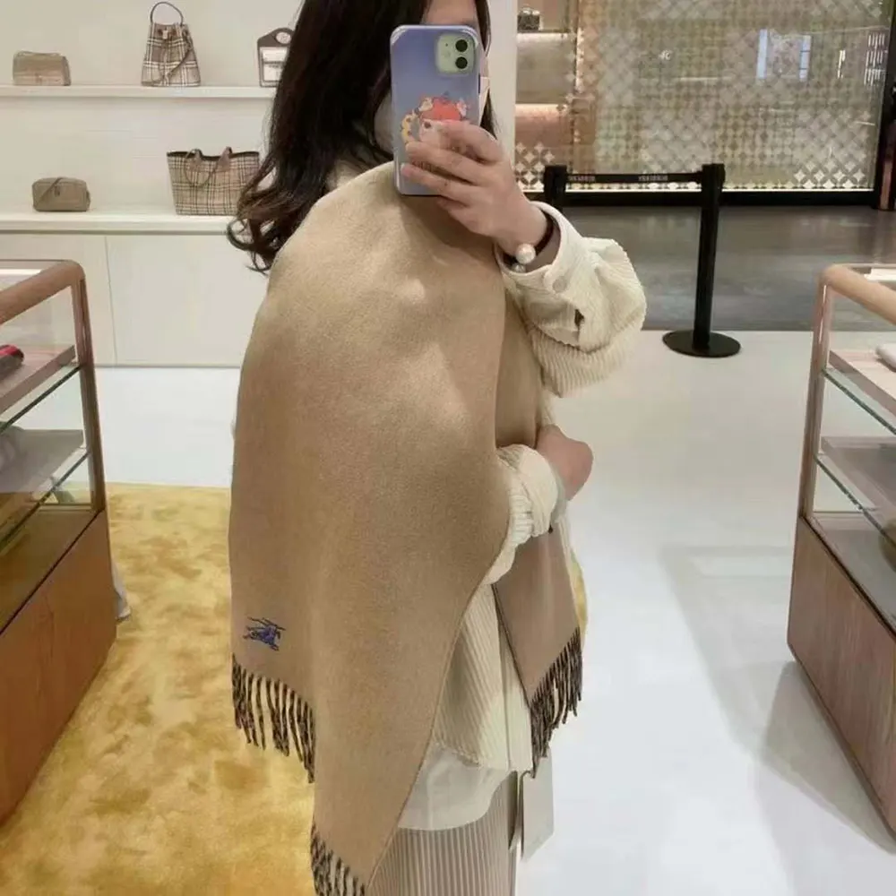 Burberry Unisex Reversible Cashmere Scarf-Beige - image 7