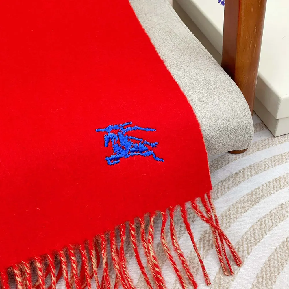 Burberry Unisex Reversible Cashmere Scarf-Red - image 5