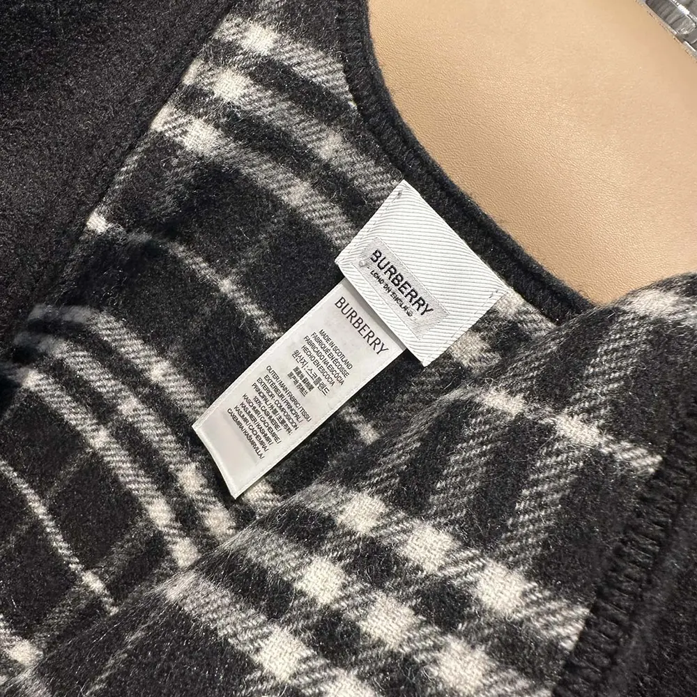Burberry Women Reversible Check Wool Cape-Black - image 8