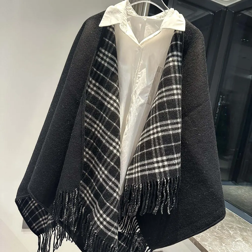 Burberry Women Reversible Check Wool Cape-Black - image 4