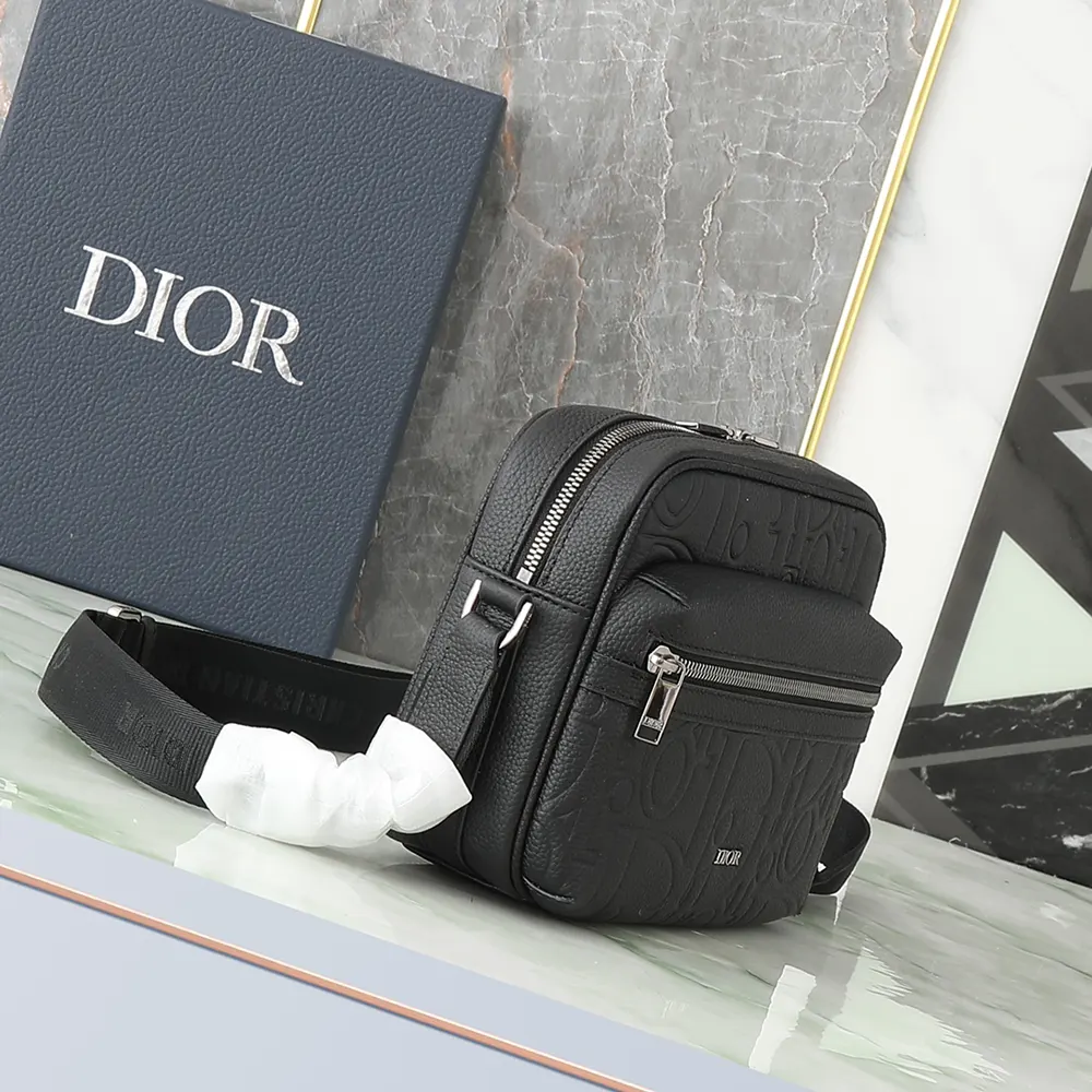 Dior Men Rider 2.0 Zipped Messenger Bag Black Dior Gravity Leather and Black Grained Calfskin - image 4