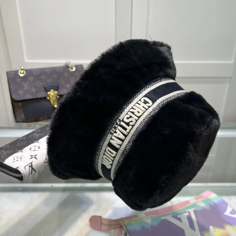 Dior Unisex D-Bobby Cannage Small Brim Bucket Hat Black Shearling - image 7