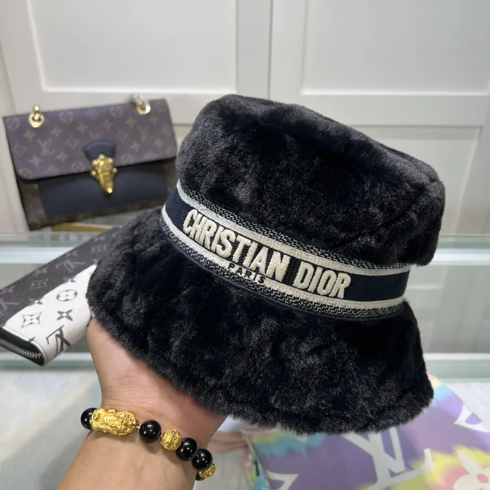 Dior Unisex D-Bobby Cannage Small Brim Bucket Hat Black Shearling - image 5