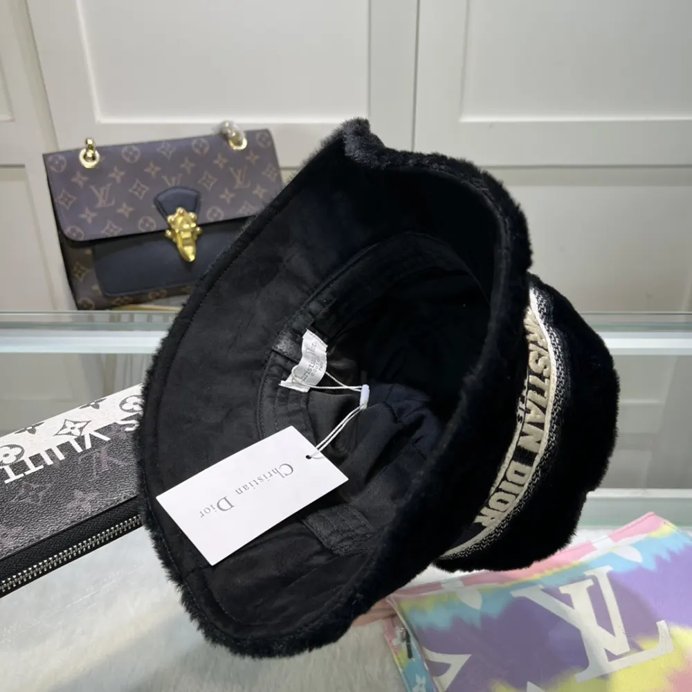 Dior Unisex D-Bobby Cannage Small Brim Bucket Hat Black Shearling - image 8