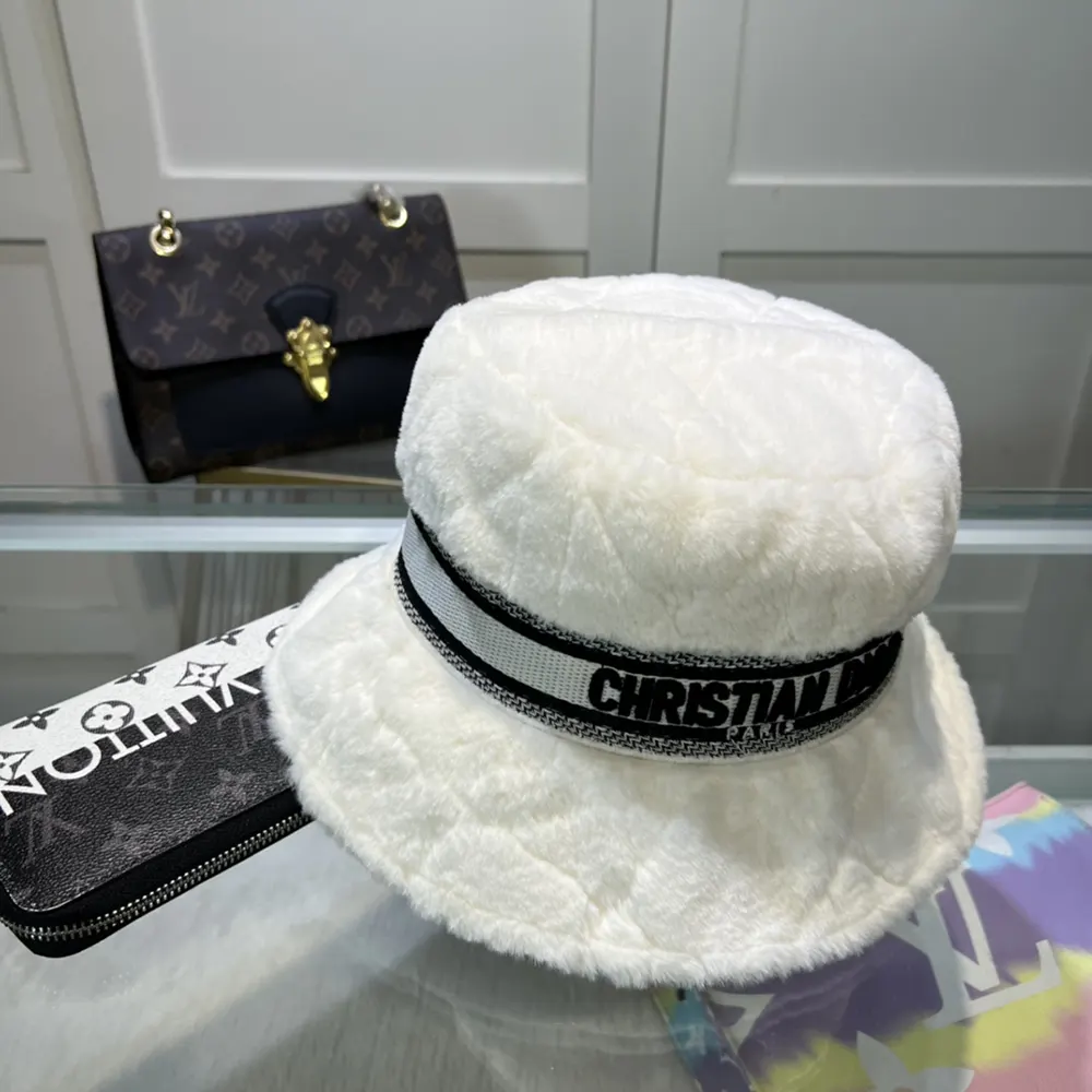 Dior Unisex D-Bobby Cannage Small Brim Bucket Hat Ecru Shearling - image 4