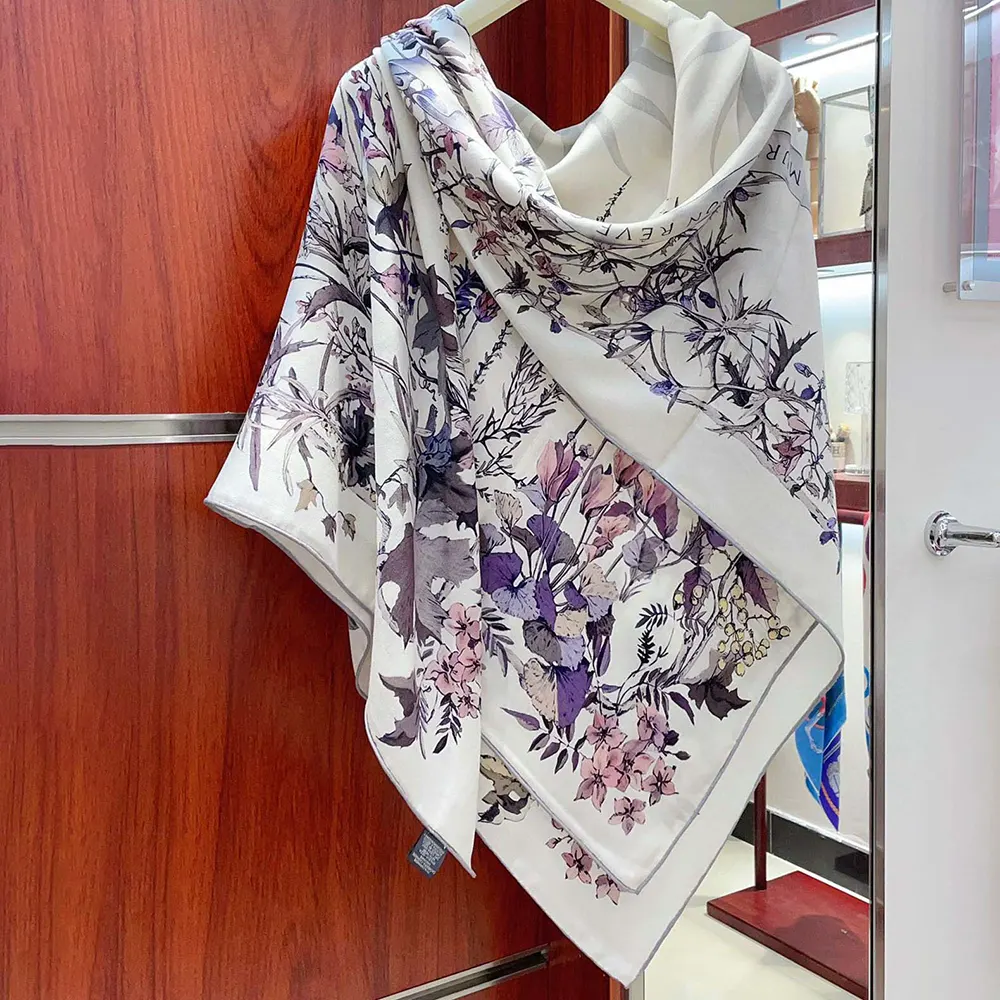 Dior Unisex Dior 4 Saisons Hiver Soleil 90 Square Scarf styled as neck accessory