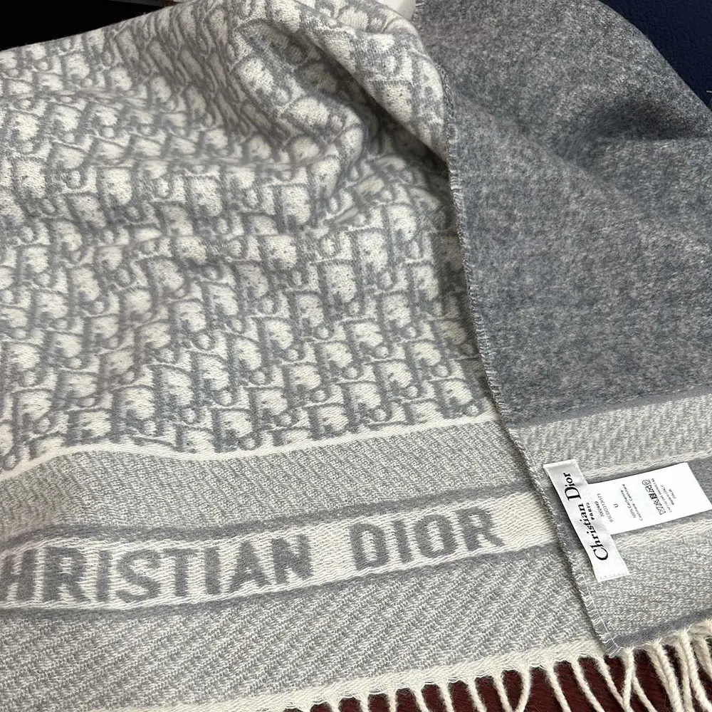 Dior Unisex Oblique Scarf Ecru and Gray Cashmere - image 10