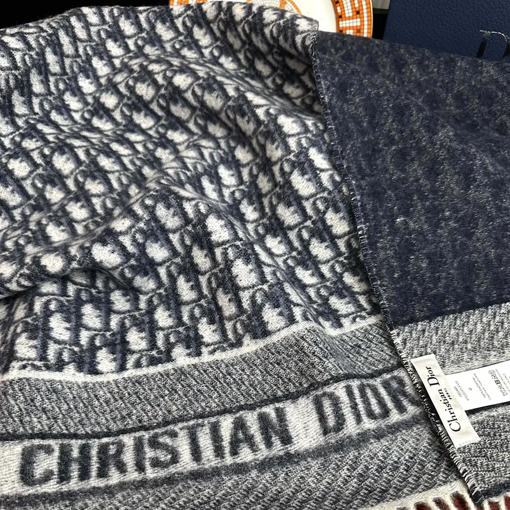 Dior Unisex Oblique Scarf Ecru and Navy Blue Cashmere - image 6