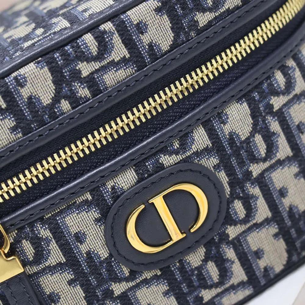 Dior Women 30 Montaigne Mini Vanity Case Blue Dior Oblique Jacquard - image 9