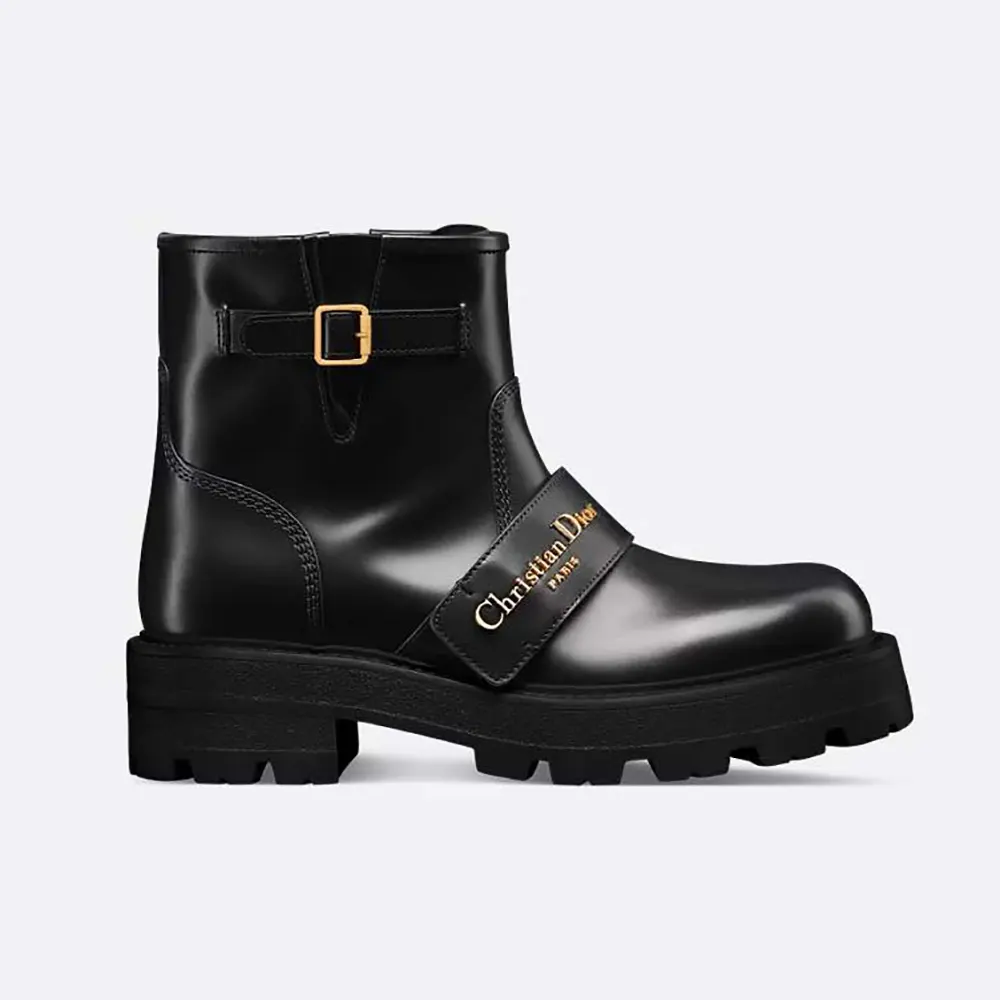 Side view of Dior Women D-Quest Ankle Boot Black Calfskin showing sleek silhouette