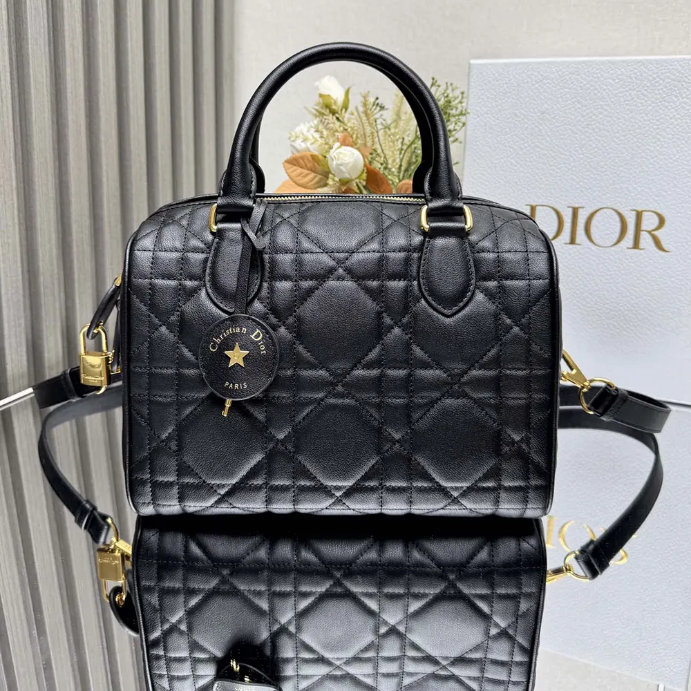 Close-up detail of black Macrocannage quilting on Dior Women Dior Groove 25 Bag