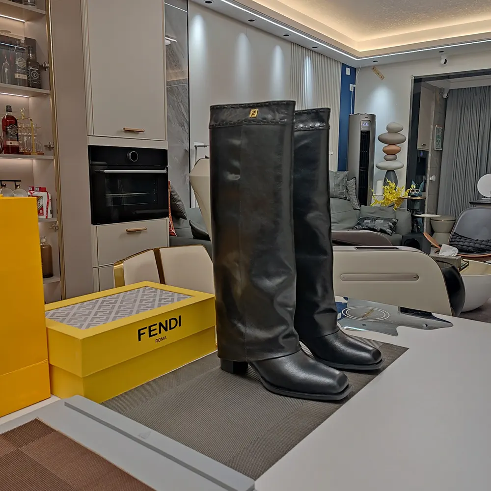 Fendi Women Show Black Leather Hhigh-heeled Boots - image 6