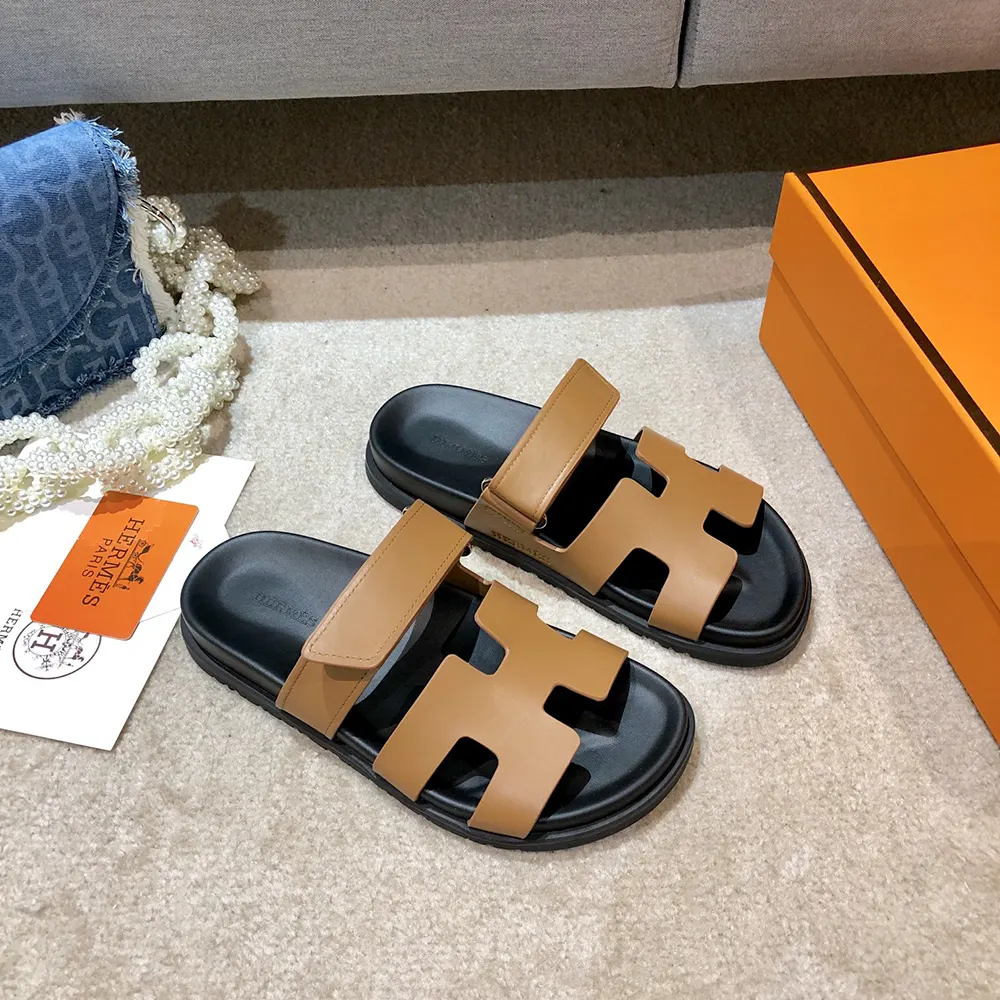 Top down image of Hermes Unisex Chypre Sandal-Brown slip-on style
