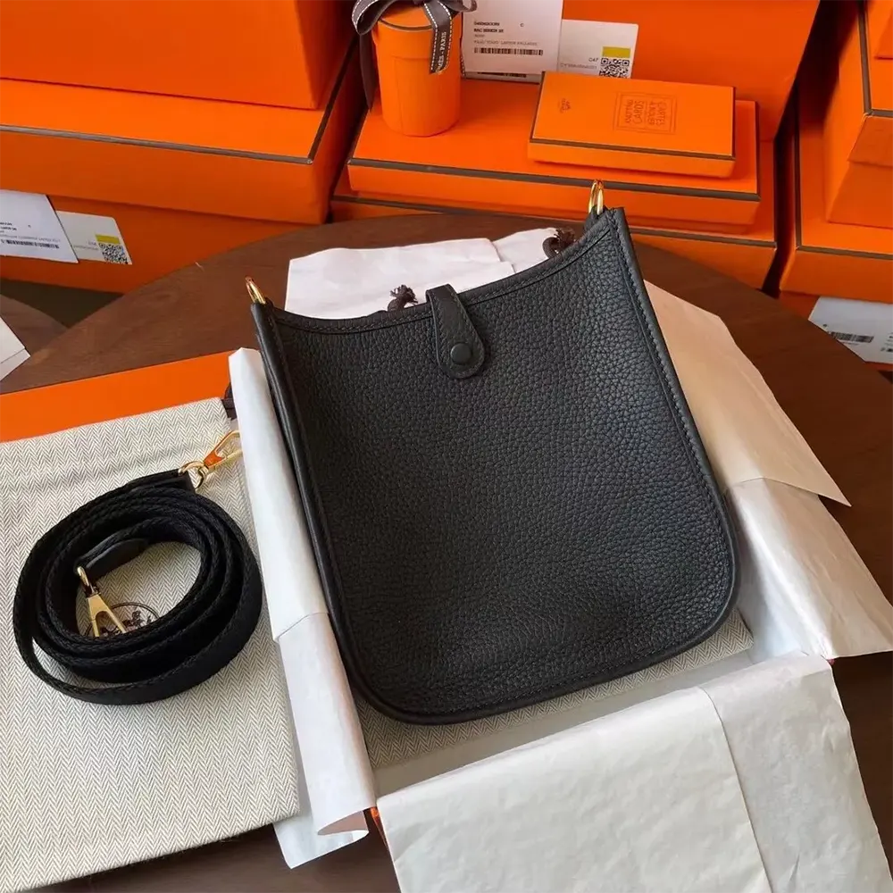 Hermes Women Evelyne 16 Amazone in Clemence Leather-Black/Gold - image 4
