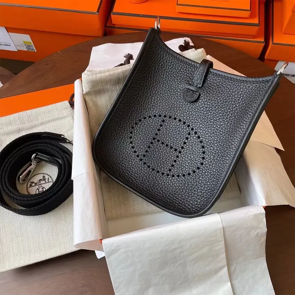 Hermes Women Evelyne 16 Amazone in Clemence Leather-Black/Silver - image 4