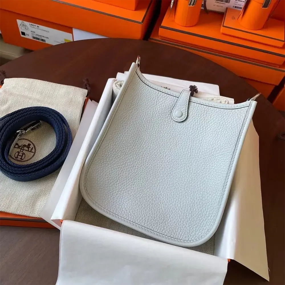 Hermes Women Evelyne 16 Amazone in Clemence Leather-Light Blue/Silver - image 5